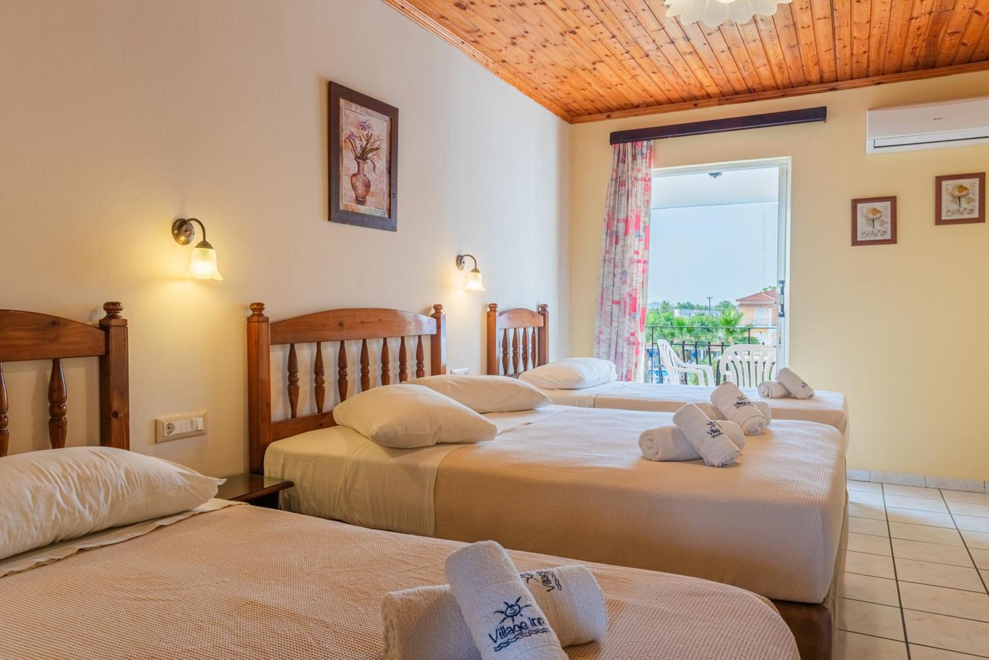 לגאנאס Village Inn Studios & Family Apartments מראה חיצוני תמונה